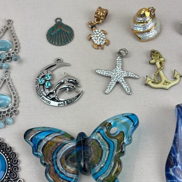 Pendant Charm Craft Lot- 70+ Coastal Beach Ocean Starfish Shell Turtle Butterfly - Picture 10 of 12